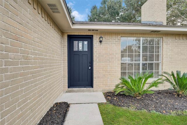 15615 Raven Trail, Houston, TX 77489