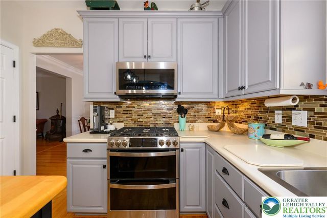 5331 Greenbriar Drive, Hanover Twp, PA 18017