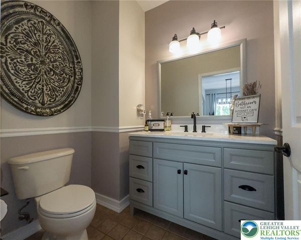 5331 Greenbriar Drive, Hanover Twp, PA 18017