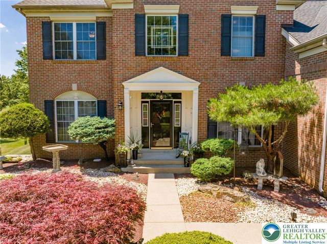5331 Greenbriar Drive, Hanover Twp, PA 18017