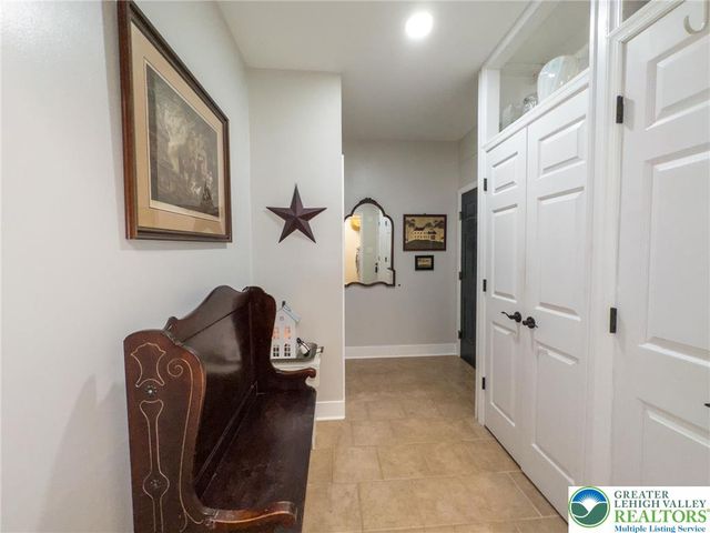 5331 Greenbriar Drive, Hanover Twp, PA 18017