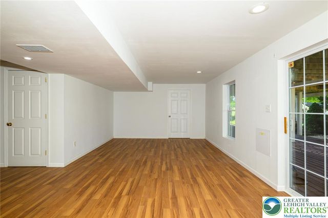 5331 Greenbriar Drive, Hanover Twp, PA 18017