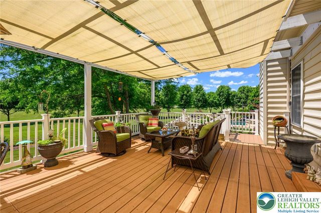 5331 Greenbriar Drive, Hanover Twp, PA 18017