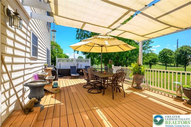 5331 Greenbriar Drive, Hanover Twp, PA 18017