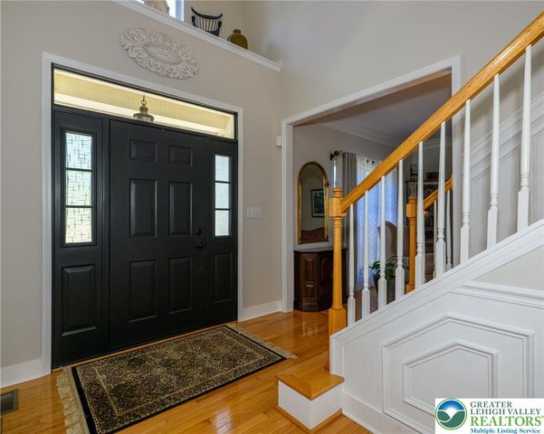 5331 Greenbriar Drive, Hanover Twp, PA 18017