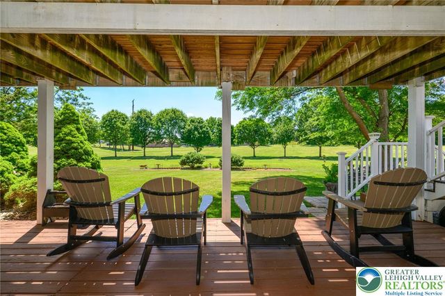 5331 Greenbriar Drive, Hanover Twp, PA 18017
