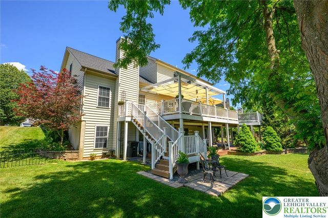 5331 Greenbriar Drive, Hanover Twp, PA 18017