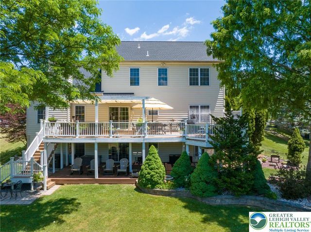 5331 Greenbriar Drive, Hanover Twp, PA 18017