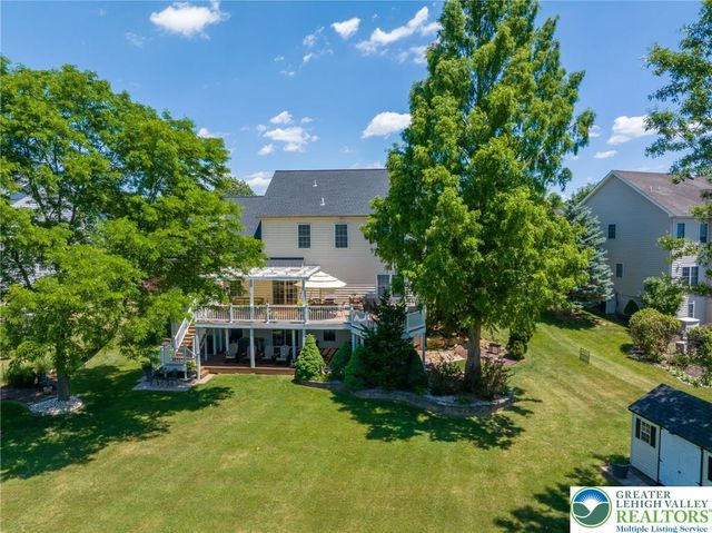 5331 Greenbriar Drive, Hanover Twp, PA 18017