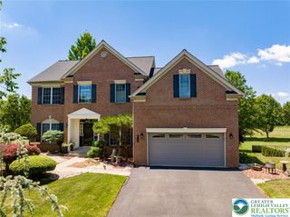5331 Greenbriar Drive, Hanover Twp, PA 18017