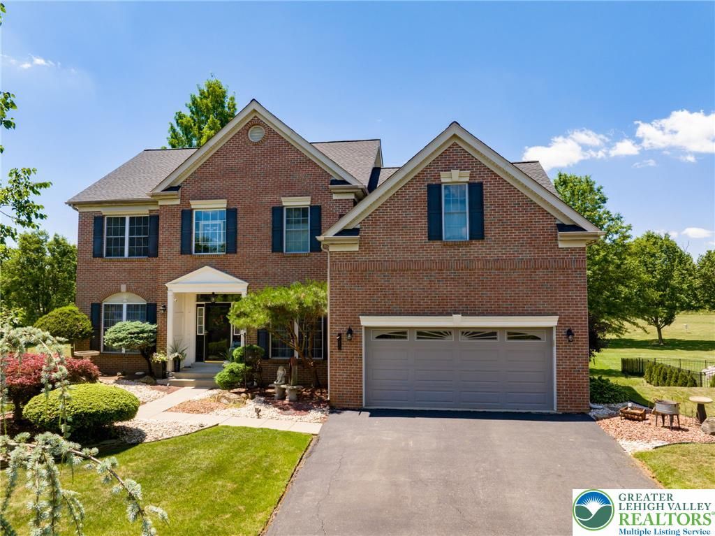 5331 Greenbriar Drive, Hanover Twp, PA 18017