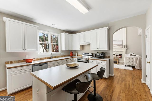 580 Golden Meadows Lane, Suwanee, GA 30024