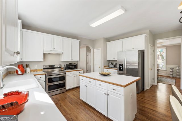 580 Golden Meadows Lane, Suwanee, GA 30024