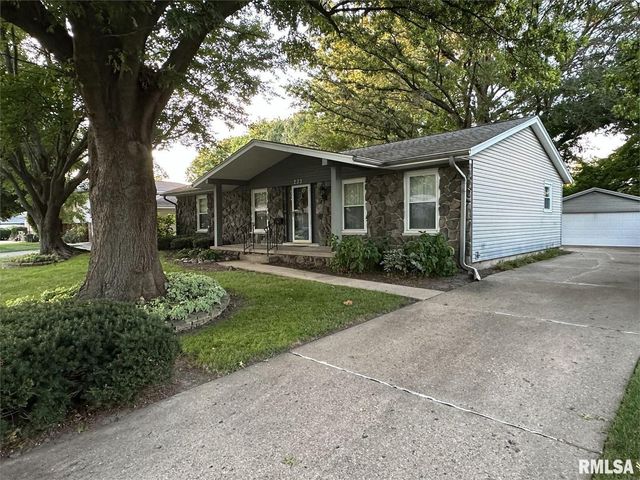 233 Deer Head Lane, Springfield, IL 62704