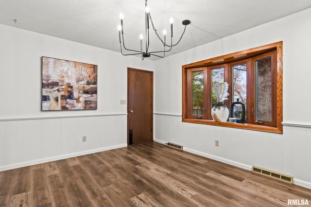 233 Deer Head Lane, Springfield, IL 62704