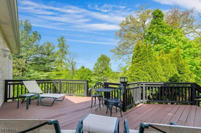 15 Skytop Dr, Denville Twp., NJ 07834
