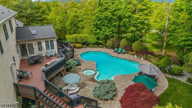 15 Skytop Dr, Denville Twp., NJ 07834