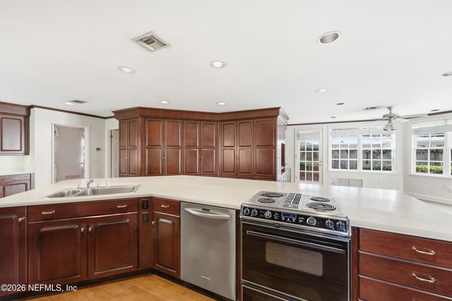 959 MAPLE Lane, Jacksonville, FL 32207