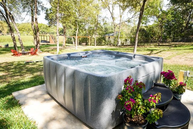 219 Ben Lacy Drive, Gun Barrel City, TX 75156