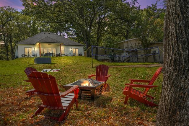 219 Ben Lacy Drive, Gun Barrel City, TX 75156