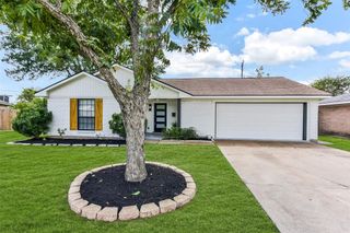 6107 Brown Bark Drive, Houston, TX 77092