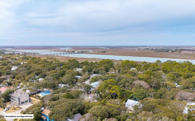 406 E Erie Avenue, Folly Beach, SC 29439