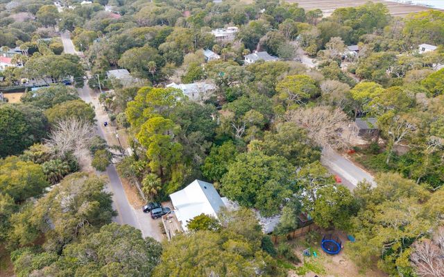 406 E Erie Avenue, Folly Beach, SC 29439