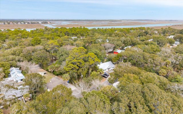 406 E Erie Avenue, Folly Beach, SC 29439