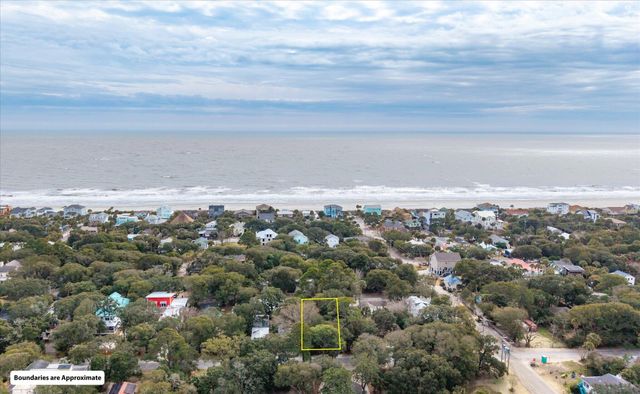 406 E Erie Avenue, Folly Beach, SC 29439