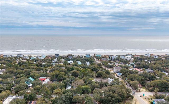 406 E Erie Avenue, Folly Beach, SC 29439