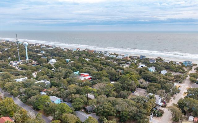 406 E Erie Avenue, Folly Beach, SC 29439