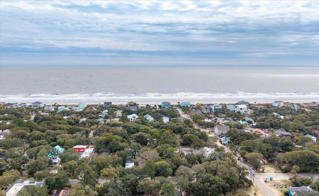 Image 4 of property listing at 406 E Erie Avenue, Folly Beach, SC 29439