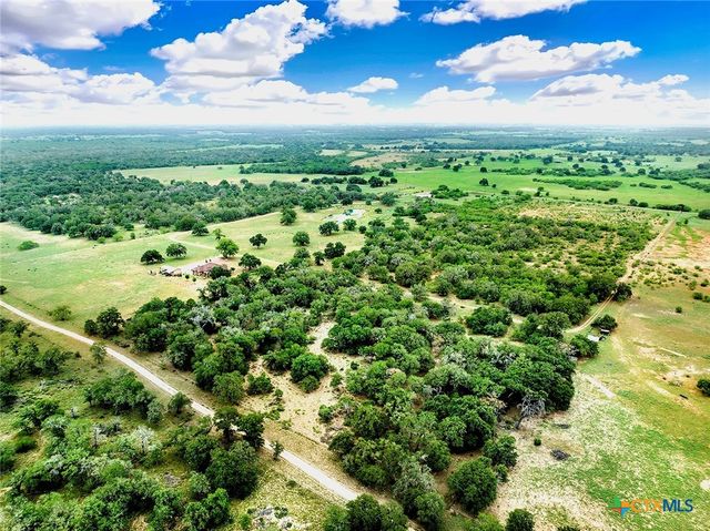 1494 County Road 433, Stockdale, TX 78160