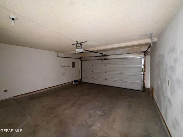 1301 TIERRA ROJA Street, El Paso, TX 79912