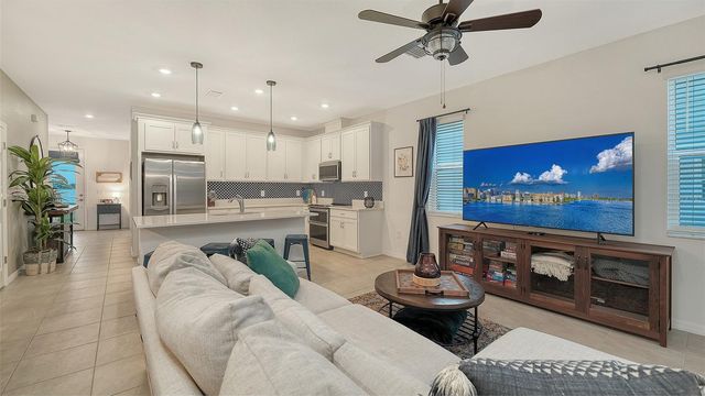 7448 CABIN LANE, Lakewood Ranch, FL 34240