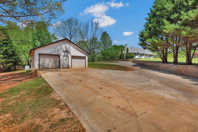 703 Burnt Tanyard Road, Salem, SC 29676