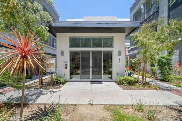 205 Elm, Long Beach, CA 90802