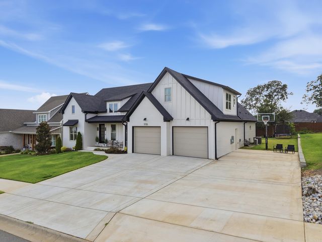 1735 Pearce Drive, Conway, AR 72034