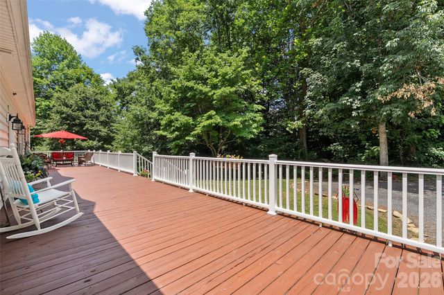 165 Sequoyah Drive, Waynesville, NC 28785