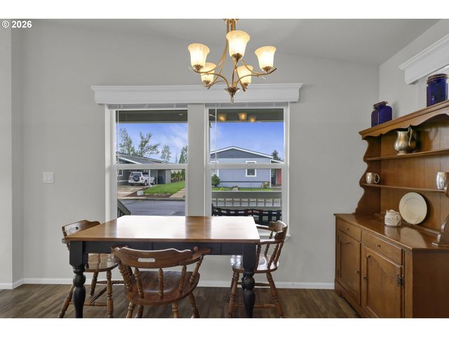 310 PITNEY Ln 71, Junction City, OR 97448