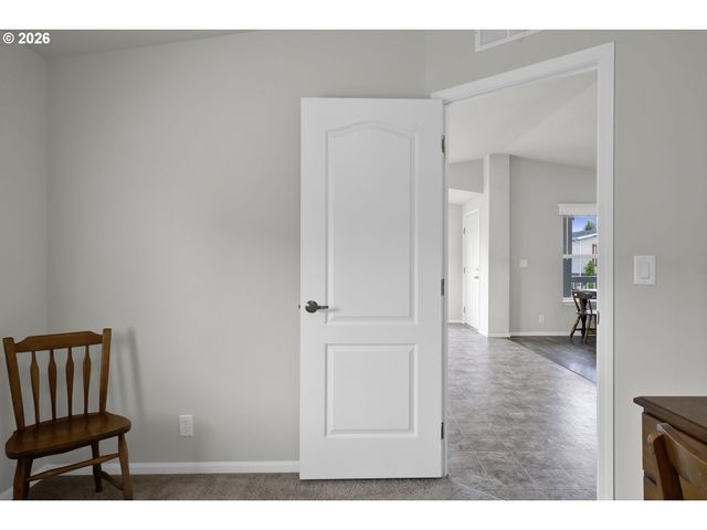 310 PITNEY Ln 71, Junction City, OR 97448