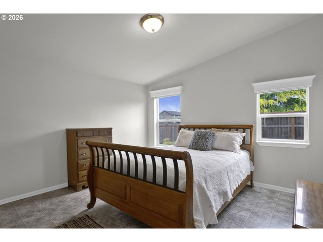 310 PITNEY Ln 71, Junction City, OR 97448