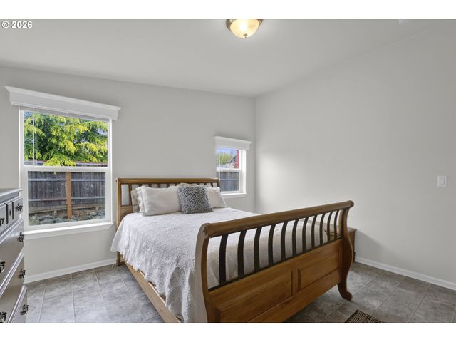 310 PITNEY Ln 71, Junction City, OR 97448
