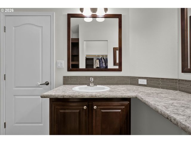 310 PITNEY Ln 71, Junction City, OR 97448