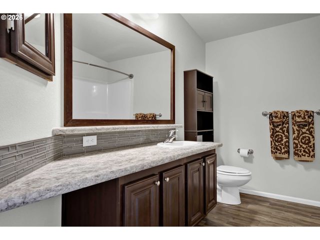 310 PITNEY Ln 71, Junction City, OR 97448