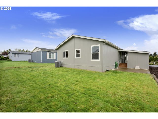 310 PITNEY Ln 71, Junction City, OR 97448