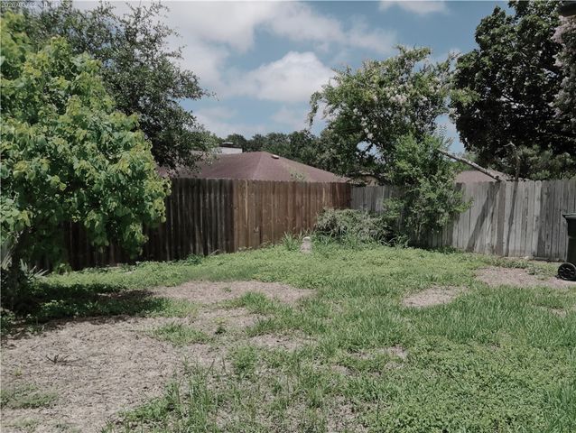 5026 Eider Dr, Corpus Christi, TX 78413