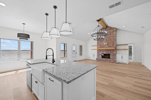 5423 County Road 6100, Lubbock, TX 79415