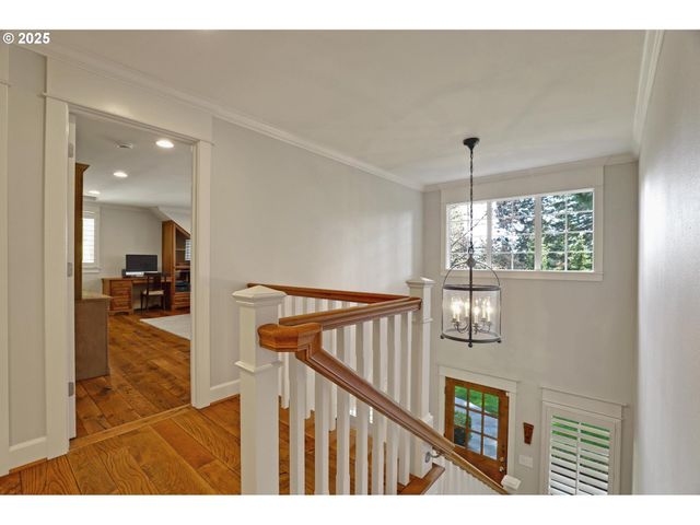 2735 GLEN EAGLES Rd, Lake Oswego, OR 97034