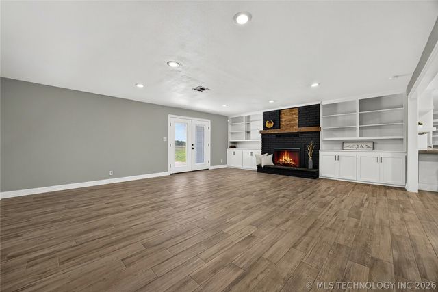 11736 E 450 Road, Claremore, OK 74017